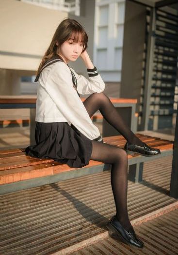 部队里被咬住花蒂吹潮的导演是谁