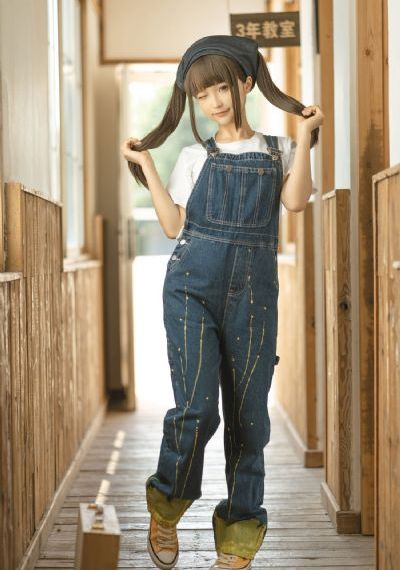 女机械人